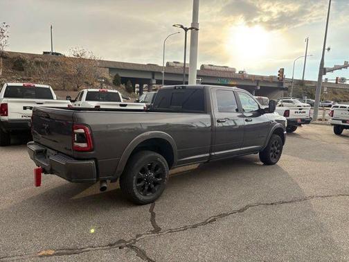 2022 RAM 3500 Limited Crew Cab 4x4 8' Box