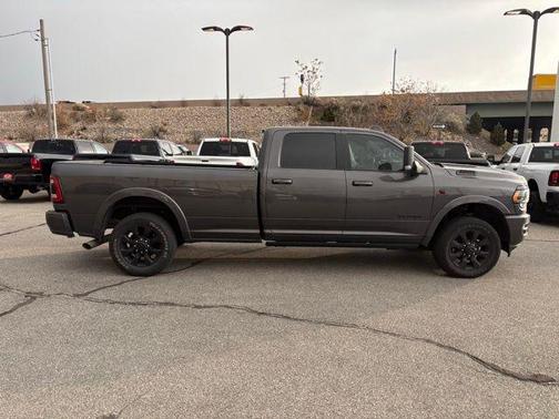 2022 RAM 3500 Limited Crew Cab 4x4 8' Box