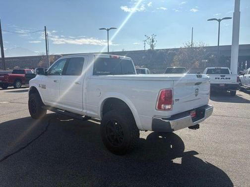 2017 RAM 2500 Laramie Crew Cab 4x4 6'4' Box