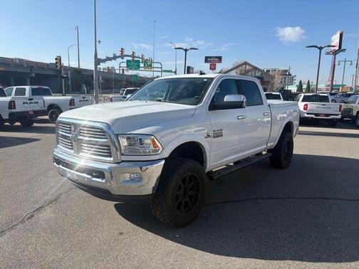 2017 RAM 2500 Laramie Crew Cab 4x4 6'4' Box