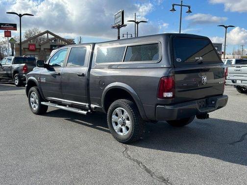 2018 RAM 2500 Laramie Crew Cab 4x4 6'4' Box