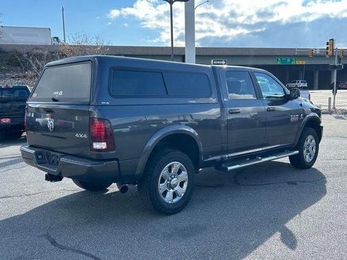 2018 RAM 2500 Laramie Crew Cab 4x4 6'4' Box