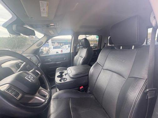 2018 RAM 2500 Laramie Crew Cab 4x4 6'4' Box