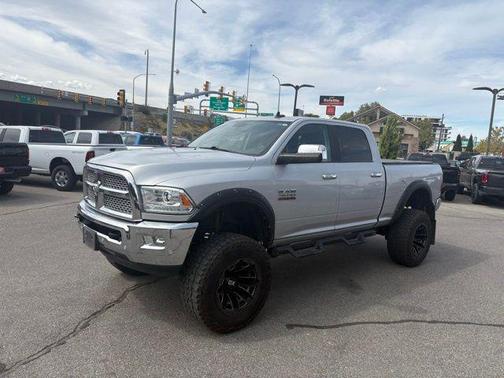2018 RAM 2500 Laramie Crew Cab 4x4 6'4' Box