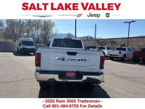 2025 RAM 3500 Tradesman Crew Cab 4x4 8' Box