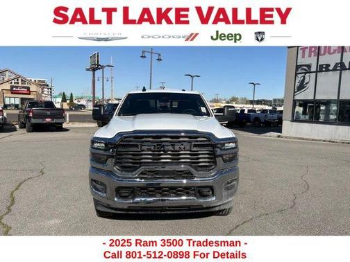 2025 RAM 3500 Tradesman Crew Cab 4x4 8' Box