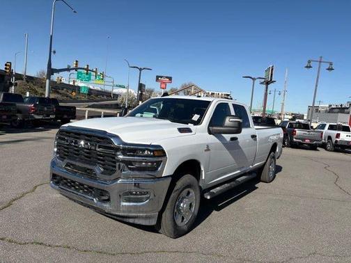 2025 RAM 3500 Tradesman Crew Cab 4x4 8' Box