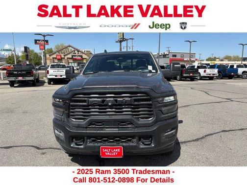 2025 RAM 3500 Tradesman Crew Cab 4x4 8' Box