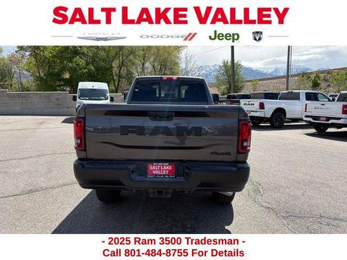 2025 RAM 3500 Tradesman Crew Cab 4x4 8' Box
