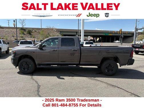 2025 RAM 3500 Tradesman Crew Cab 4x4 8' Box