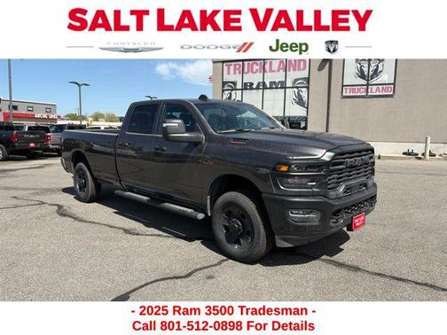 2025 RAM 3500 Tradesman Crew Cab 4x4 8' Box