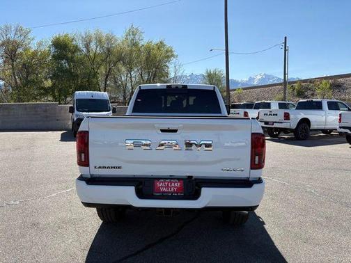 2025 RAM 2500 Laramie Crew Cab 4x4 6'4' Box