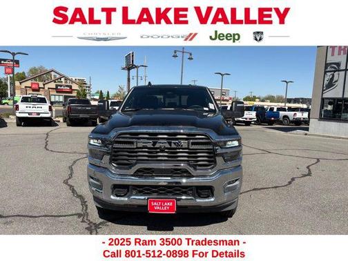 2025 RAM 3500 Tradesman Crew Cab 4x4 8' Box