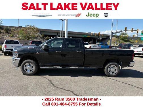 2025 RAM 3500 Tradesman Crew Cab 4x4 8' Box