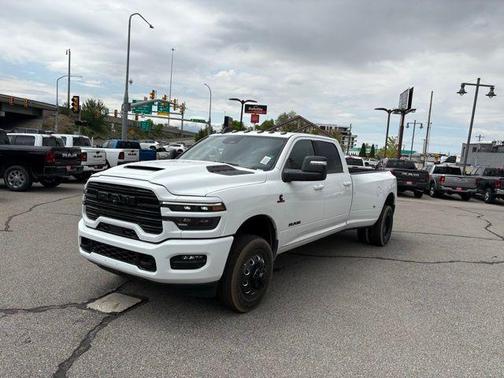 2025 RAM 3500 Laramie Crew Cab 4x4 8' Box