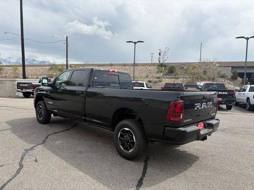 2025 RAM 3500 Laramie Crew Cab 4x4 8' Box