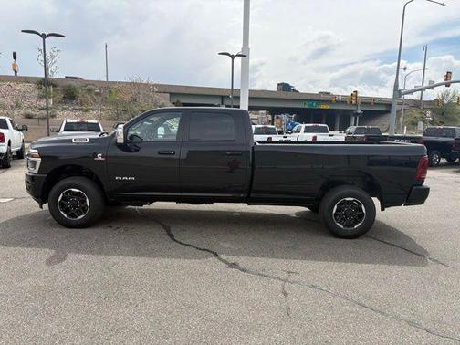 2025 RAM 3500 Laramie Crew Cab 4x4 8' Box