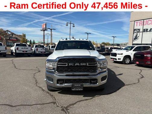 2024 RAM 3500 Tradesman Crew Cab 4x4 8' Box