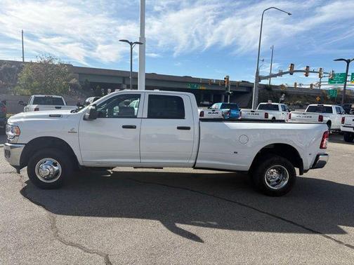 2024 RAM 3500 Tradesman Crew Cab 4x4 8' Box