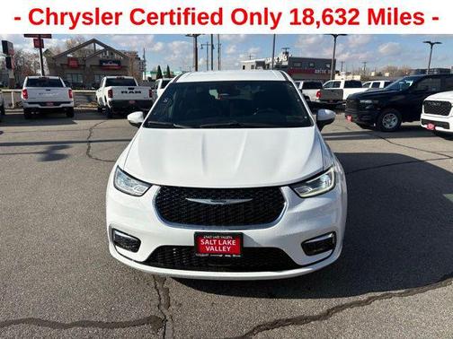 2023 Chrysler Pacifica Touring