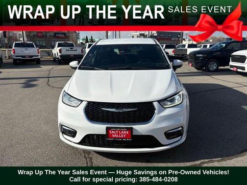 2023 Chrysler Pacifica Touring