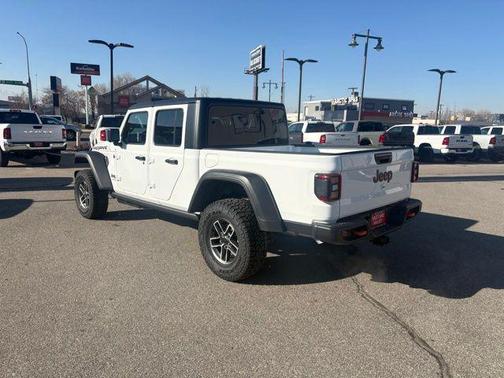 2026 Jeep Gladiator Mojave 4x4