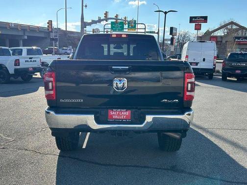 2022 RAM 2500 Laramie Crew Cab 4x4 6'4' Box