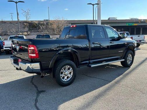 2022 RAM 2500 Laramie Crew Cab 4x4 6'4' Box