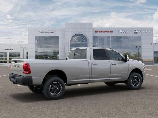 2026 RAM 3500 Laramie Crew Cab 4x4 8' Box