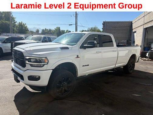2020 RAM 3500 Laramie Crew Cab 4x4 8' Box