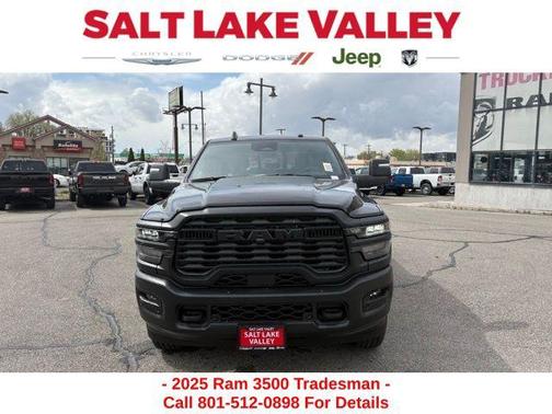 2025 RAM 3500 Tradesman Crew Cab 4x4 8' Box