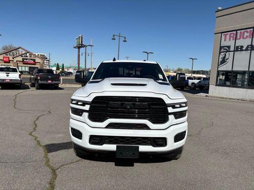 2025 RAM 3500 Laramie Crew Cab 4x4 8' Box