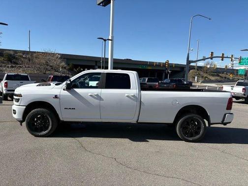 2025 RAM 3500 Laramie Crew Cab 4x4 8' Box