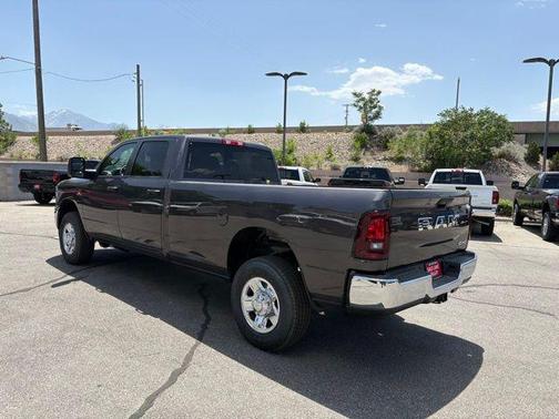 2025 RAM 2500 Tradesman Crew Cab 4x4 8' Box