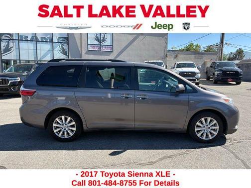 2017 Toyota Sienna XLE
