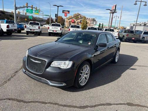 2016 Chrysler 300 Limited