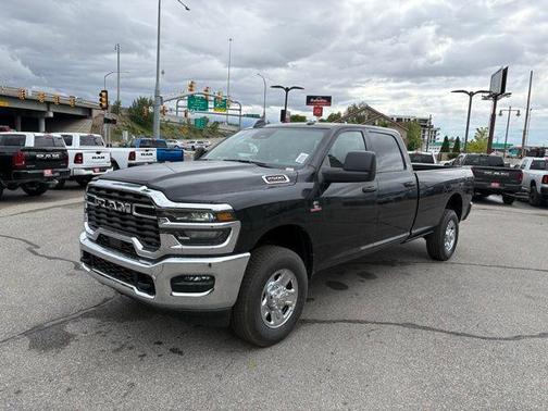 2025 RAM 2500 Tradesman Crew Cab 4x4 8' Box