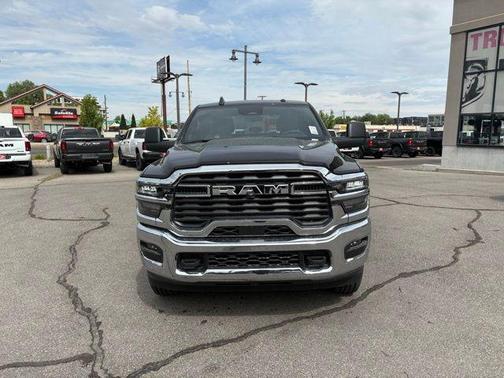 2025 RAM 2500 Tradesman Crew Cab 4x4 8' Box