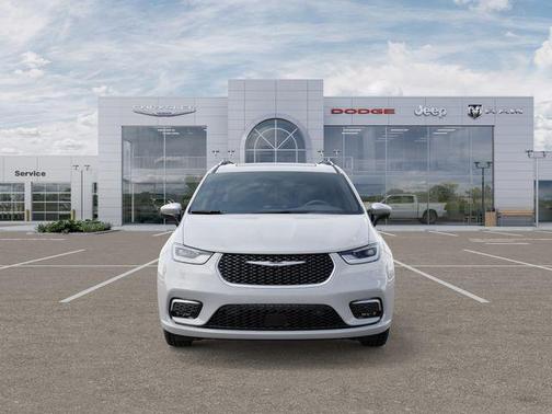 2026 Chrysler Pacifica L