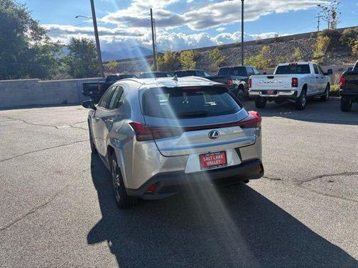 2022 Lexus UX 250h Base