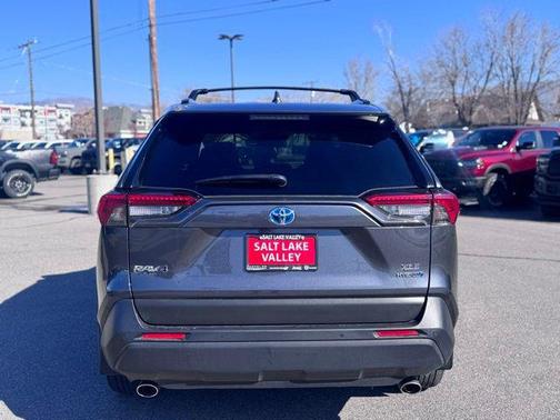 2023 Toyota RAV4 Hybrid XLE Premium