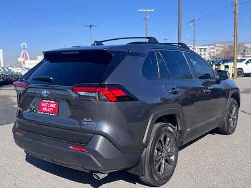 2023 Toyota RAV4 Hybrid XLE Premium