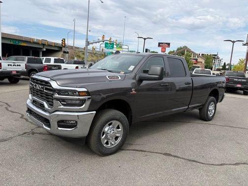 2025 RAM 2500 Tradesman Crew Cab 4x4 8' Box