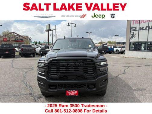 2025 RAM 3500 Tradesman Crew Cab 4x4 8' Box