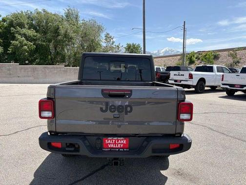 2025 Jeep Gladiator Sport S