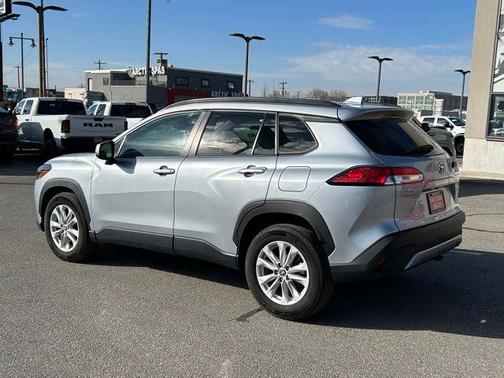 2022 Toyota Corolla Cross LE