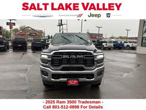 2025 RAM 3500 Tradesman Crew Cab 4x4 8' Box