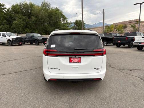 2026 Chrysler Pacifica Limited