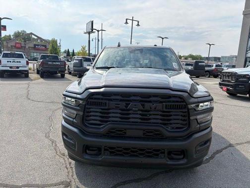 2025 RAM 2500 Tradesman Crew Cab 4x4 6'4' Box