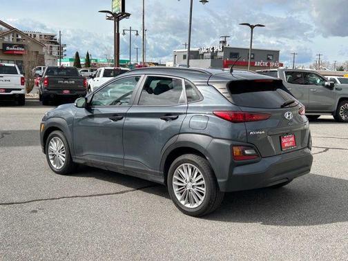 2021 Hyundai KONA SEL